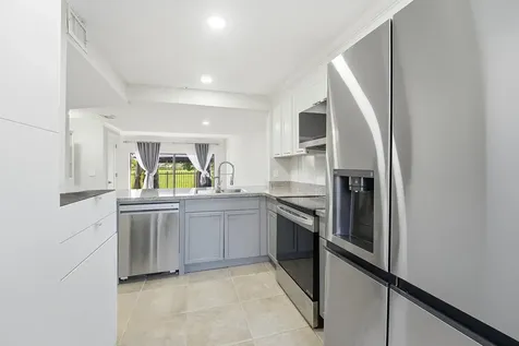 642 NE 195th Street Miami FL 33179