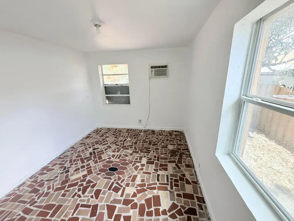 4343 Pinewood Avenue West Palm Beach FL 33407
