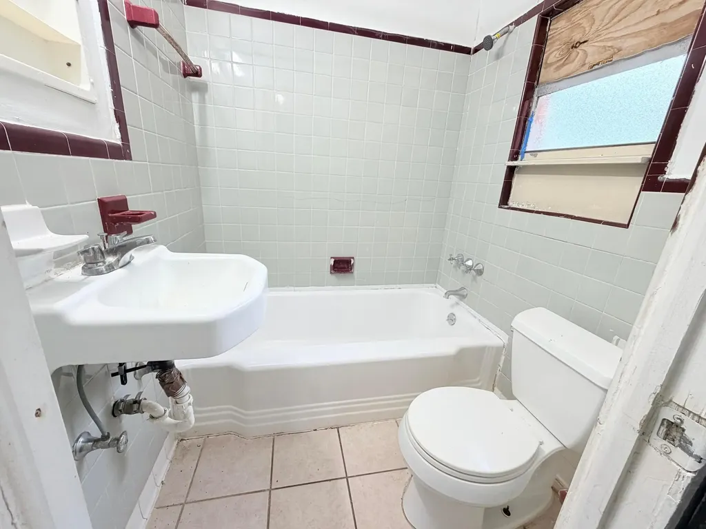 4343 Pinewood Avenue West Palm Beach FL 33407