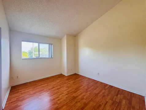 3409 NW 44th Street Oakland Park FL 33309