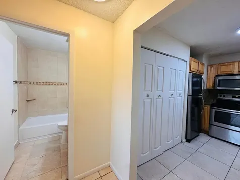 3409 NW 44th Street Oakland Park FL 33309
