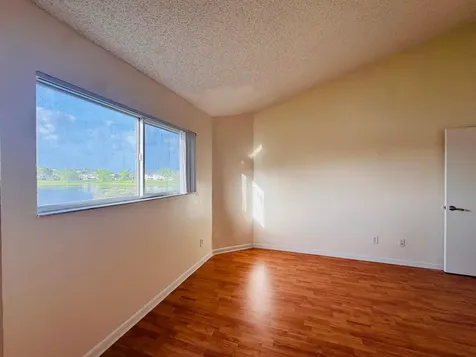 3409 NW 44th Street Oakland Park FL 33309