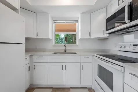 925 S Pine Street Lake Worth FL 33460