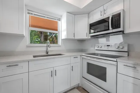 925 S Pine Street Lake Worth FL 33460