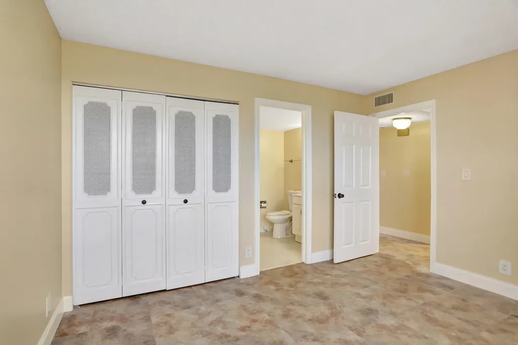 3 Royal Palm Way Boca Raton FL 33432