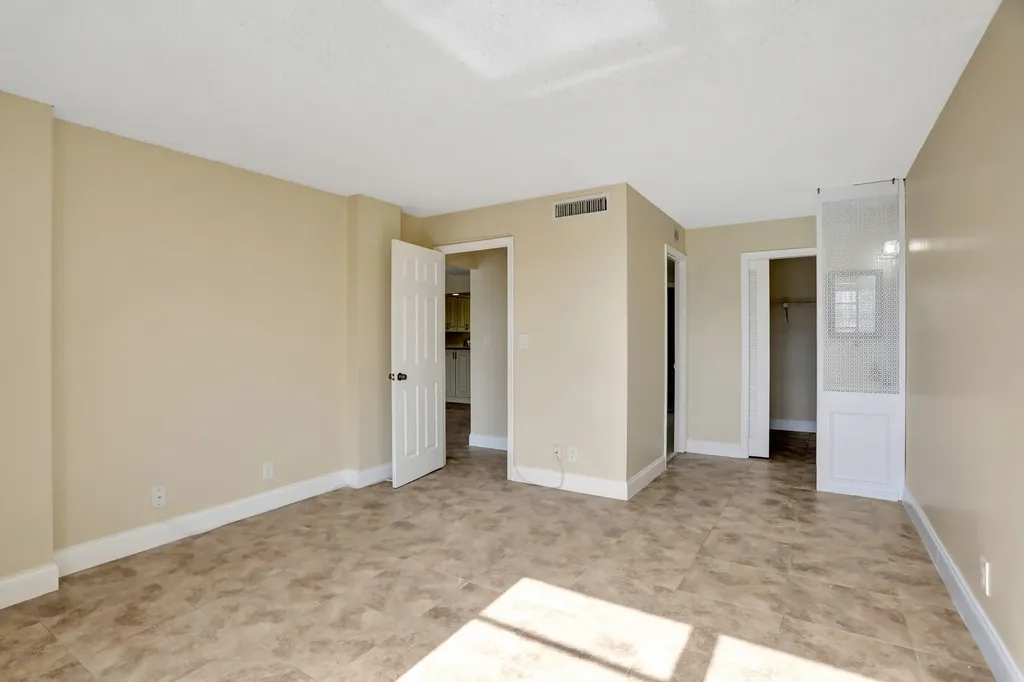 3 Royal Palm Way Boca Raton FL 33432