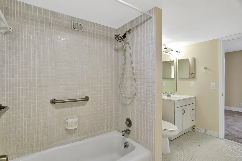 3 Royal Palm Way Boca Raton FL 33432