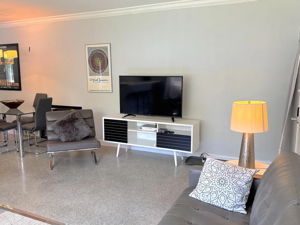 624 Antioch Avenue Fort Lauderdale FL 33304