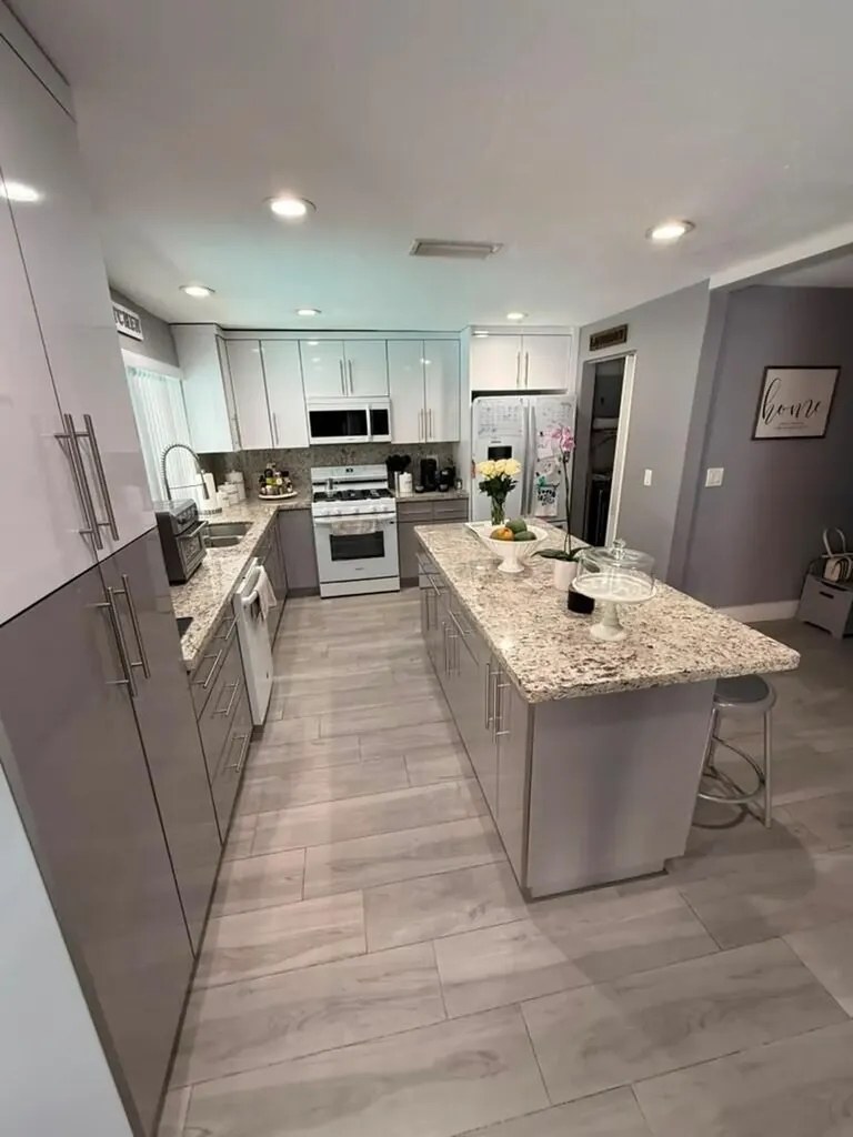 9340 NW 21st Manor Sunrise FL 33322