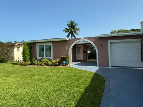 9340 NW 21st Manor Sunrise FL 33322