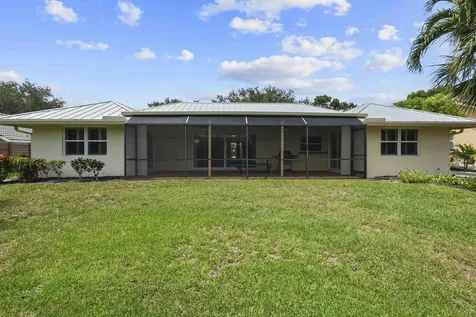9746 SE Landing Place Tequesta FL 33469