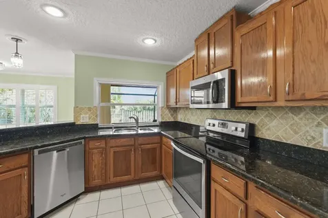 9746 SE Landing Place Tequesta FL 33469
