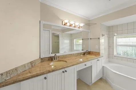 9746 SE Landing Place Tequesta FL 33469
