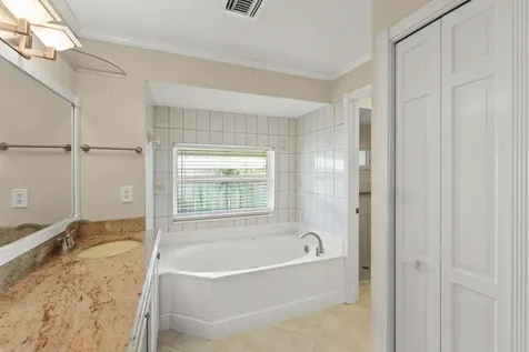 9746 SE Landing Place Tequesta FL 33469