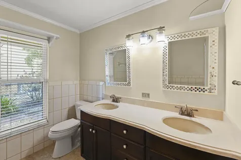 9746 SE Landing Place Tequesta FL 33469