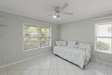 9746 SE Landing Place Tequesta FL 33469