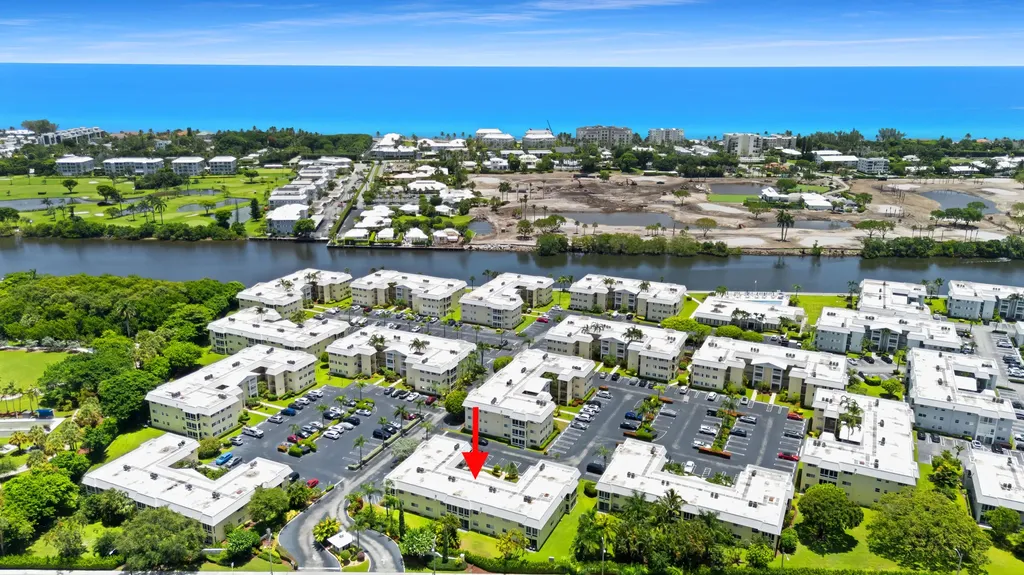 24 Colonial Club Drive Boynton Beach FL 33435