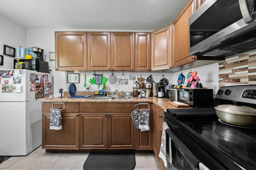 24 Colonial Club Drive Boynton Beach FL 33435