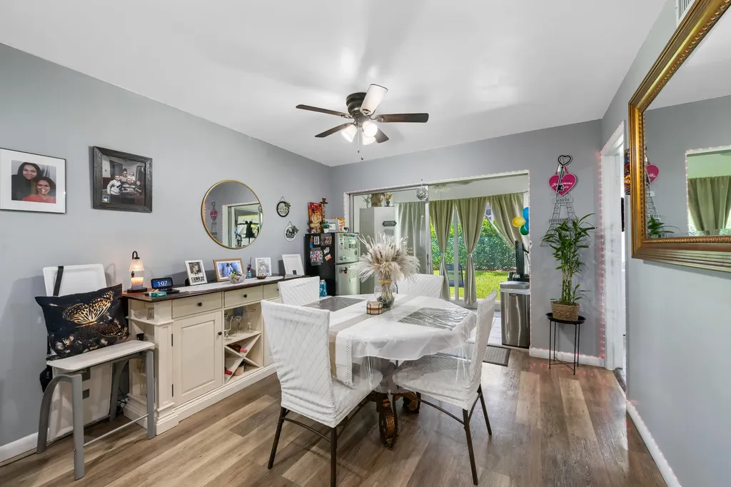 24 Colonial Club Drive Boynton Beach FL 33435