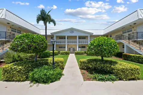 24 Colonial Club Drive Boynton Beach FL 33435