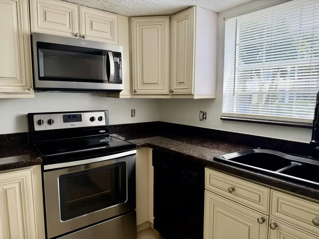 6308 La Costa Drive Boca Raton FL 33433