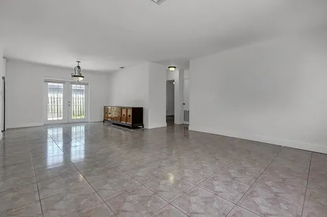2100 N 57th Avenue Hollywood FL 33021