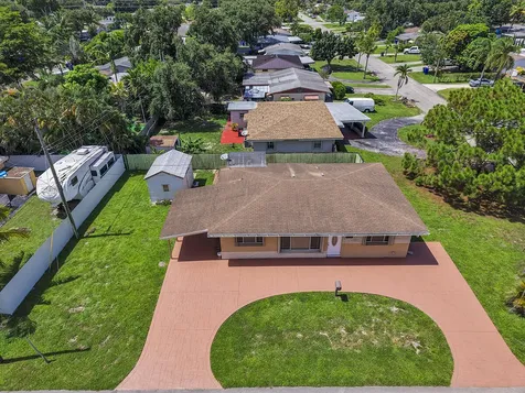 2100 N 57th Avenue Hollywood FL 33021