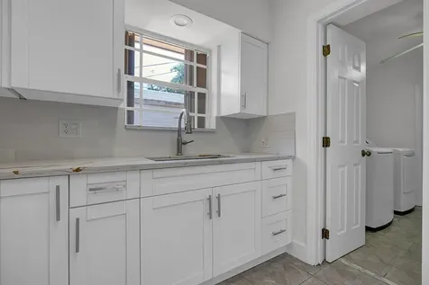 2100 N 57th Avenue Hollywood FL 33021