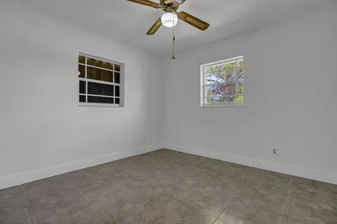 2100 N 57th Avenue Hollywood FL 33021