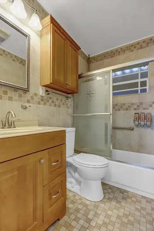 2100 N 57th Avenue Hollywood FL 33021