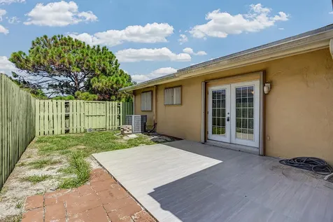 2100 N 57th Avenue Hollywood FL 33021