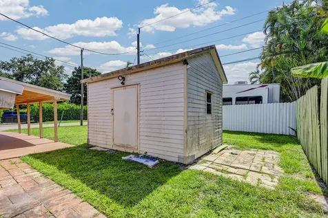 2100 N 57th Avenue Hollywood FL 33021