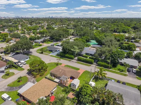 2100 N 57th Avenue Hollywood FL 33021