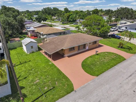 2100 N 57th Avenue Hollywood FL 33021