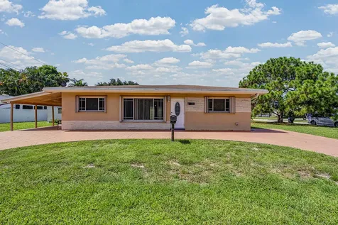 2100 N 57th Avenue Hollywood FL 33021