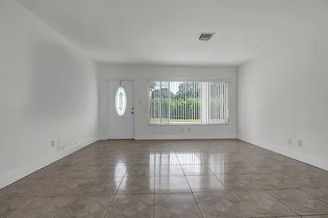 2100 N 57th Avenue Hollywood FL 33021