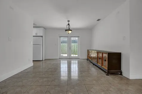 2100 N 57th Avenue Hollywood FL 33021