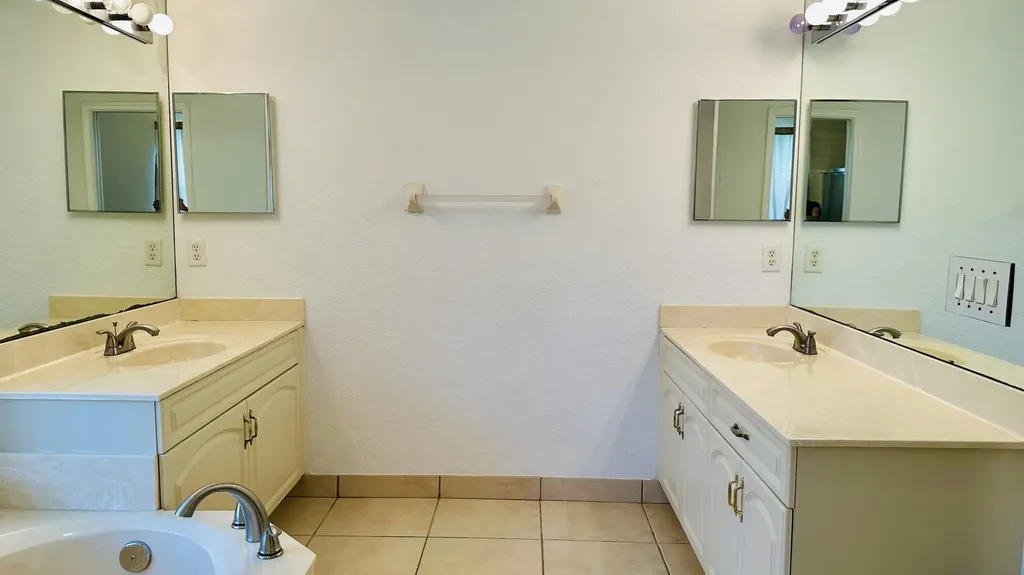 16611 68th Street N The Acreage FL 33470