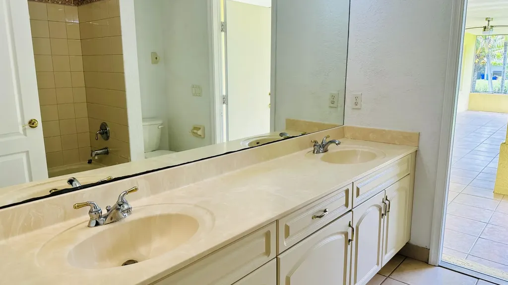 16611 68th Street N The Acreage FL 33470