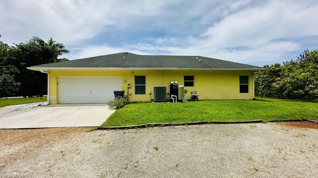 16611 68th Street N The Acreage FL 33470
