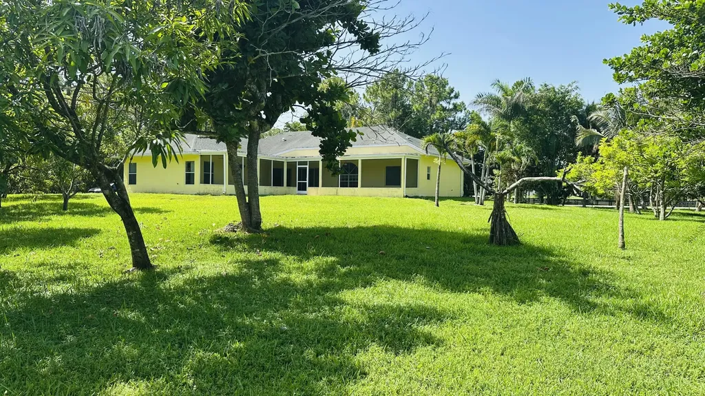 16611 68th Street N The Acreage FL 33470