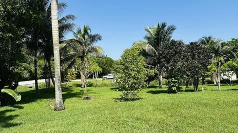 16611 68th Street N The Acreage FL 33470