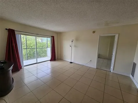 4172 Inverrary Drive Lauderhill FL 33319