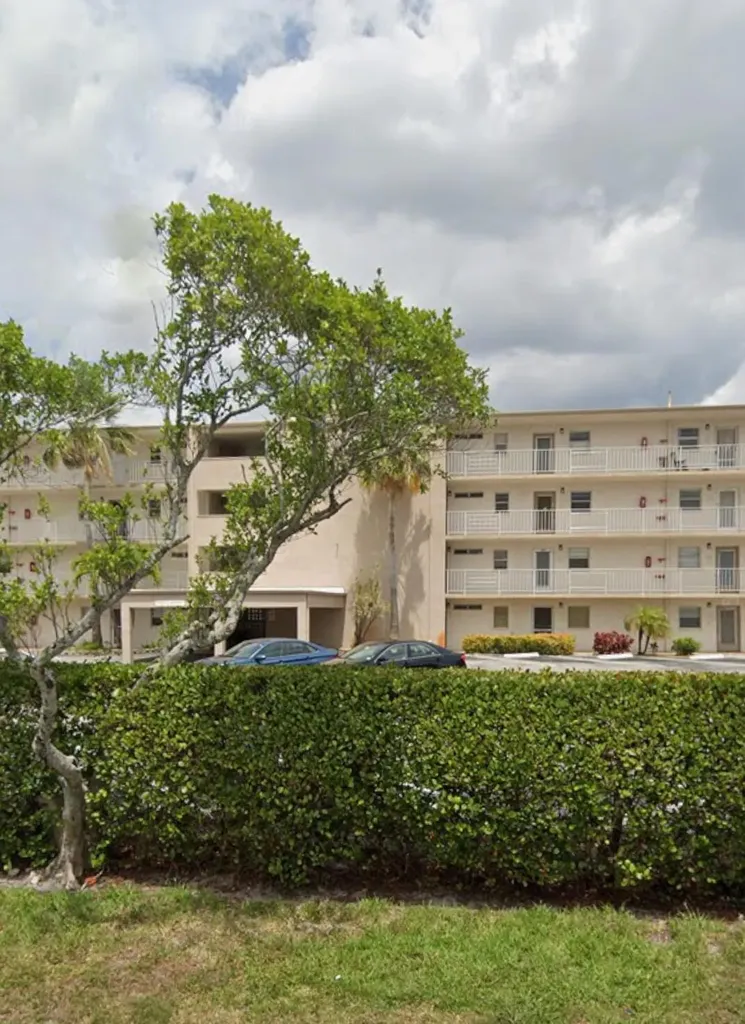 2601 NE 3rd Court Boynton Beach FL 33435