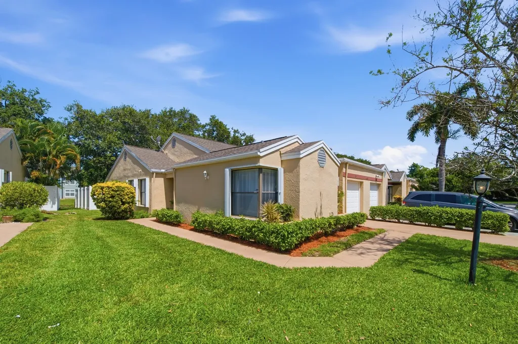 4561 Discovery Lane West Palm Beach FL 33417