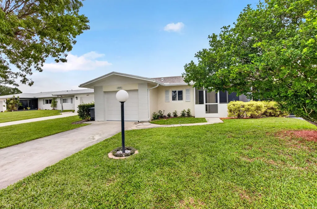 6049 Via Diana Delray Beach FL 33484