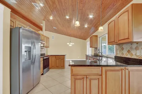 249 Fairway W Tequesta FL 33469