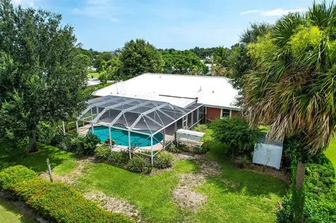 249 Fairway W Tequesta FL 33469