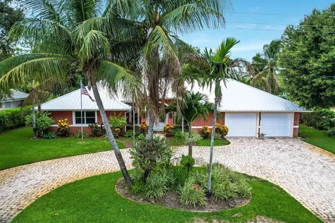 249 Fairway W Tequesta FL 33469