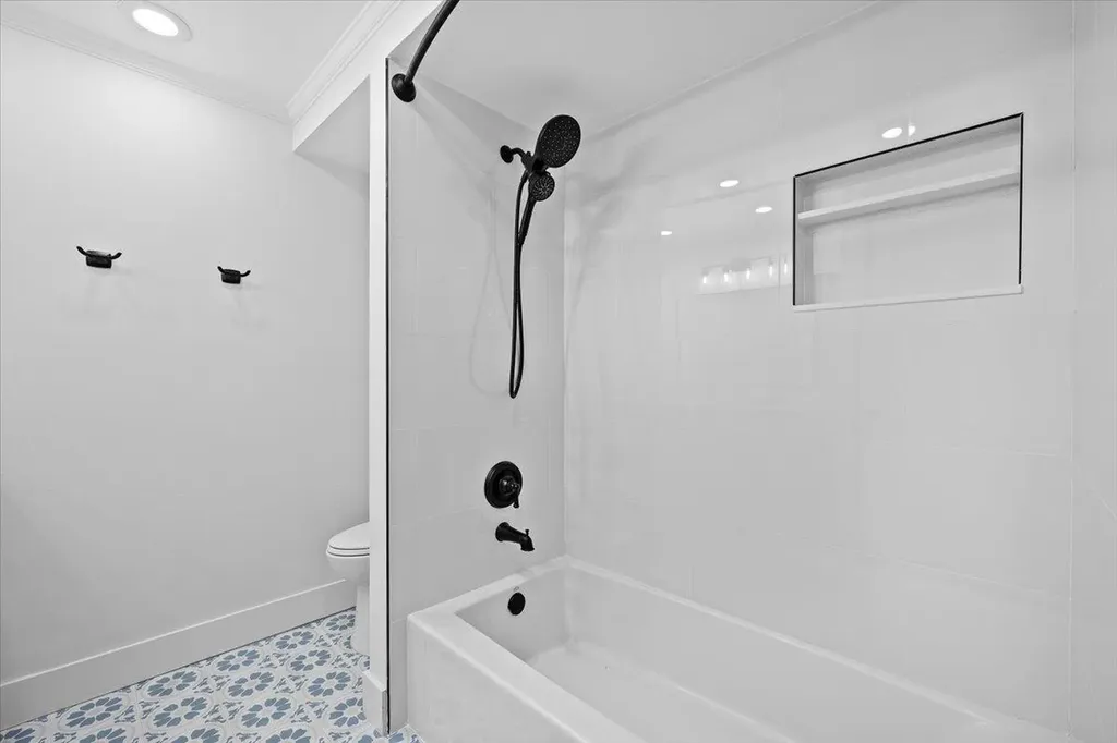 221 Brackenwood Terrace Palm Beach Gardens FL 33418